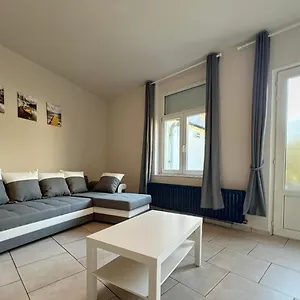 https://apt-station-173-a-bruxelles-charleroi-airport.hotelsghent.com